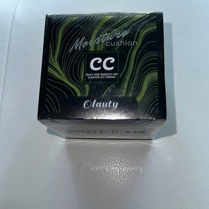 OLAUTY. Moisture Cushion silky, smooth air cushion CC cream. NWT